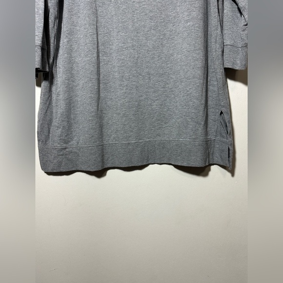 Chico’s Zenergy Gray 3/4 Sleeve Lightweight Pullover Women's Top Size XL - Picture 3 of 8